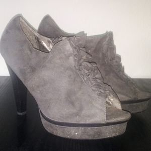 Womens Grey Suede Heels